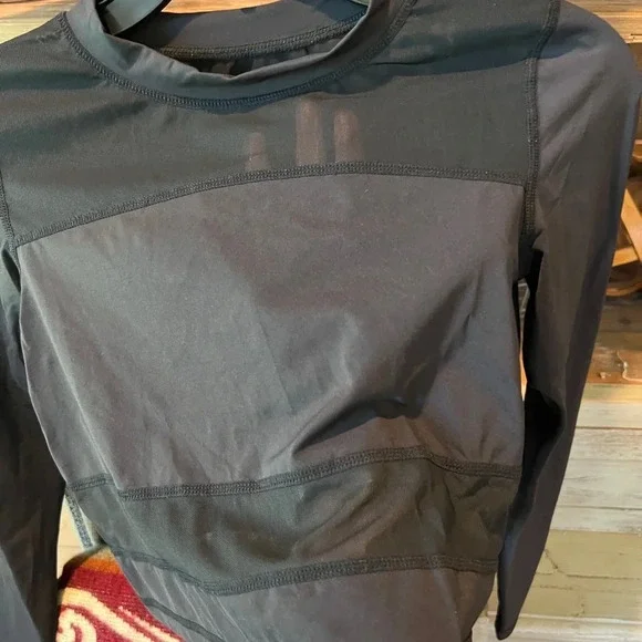 Buff Bunny peekaboo mesh long sleeve workout crop top size small - Picture 3 of 6